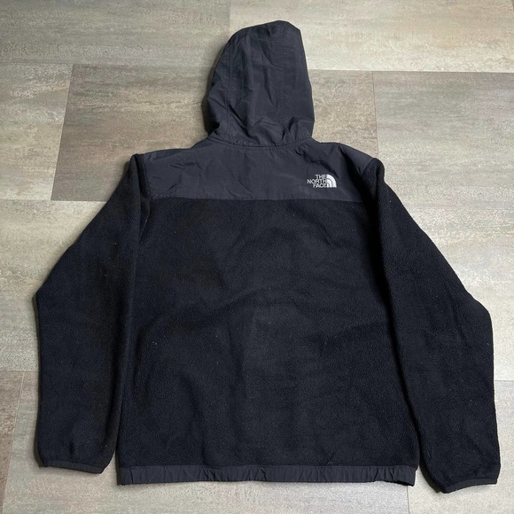 SOLD The North Face Boys Hooded Denali Jacket L - Picture 2 of 2